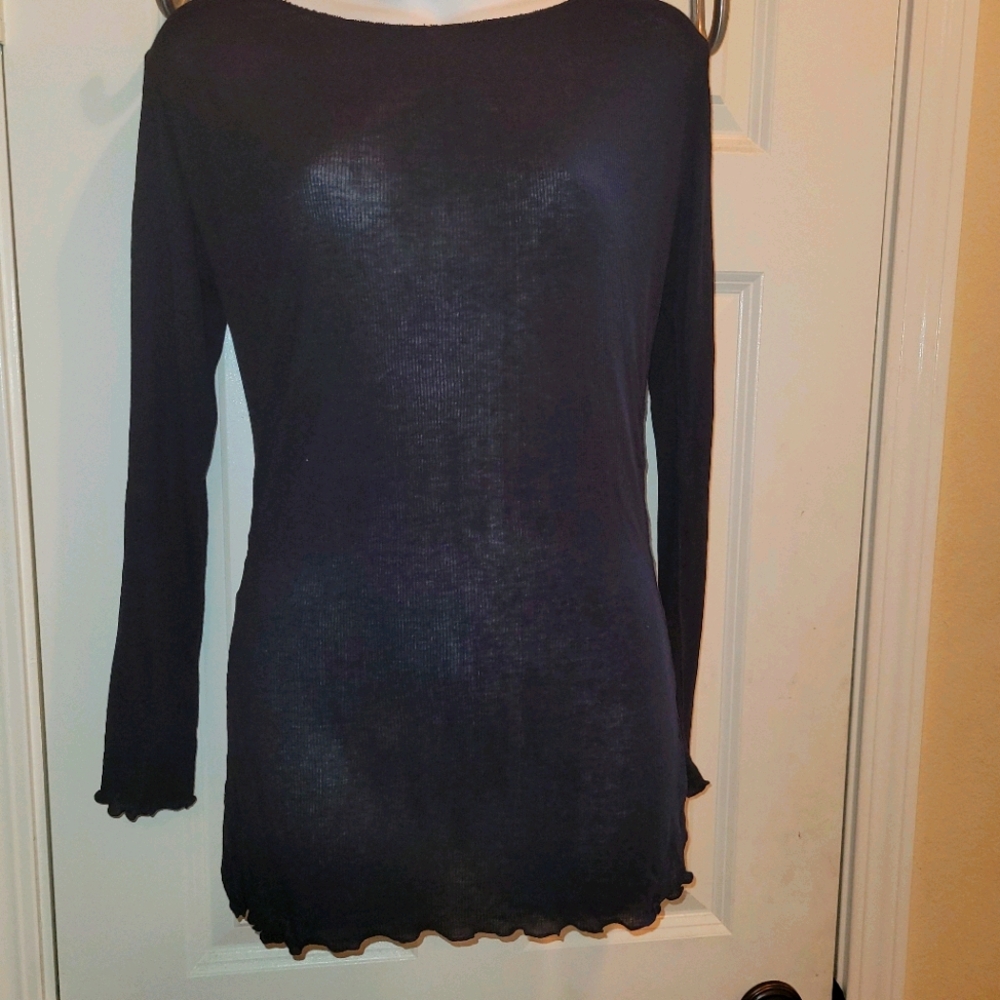 Black tee